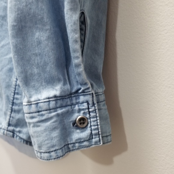 Old Navy Chambray Shirt - Picture 4 of 5
